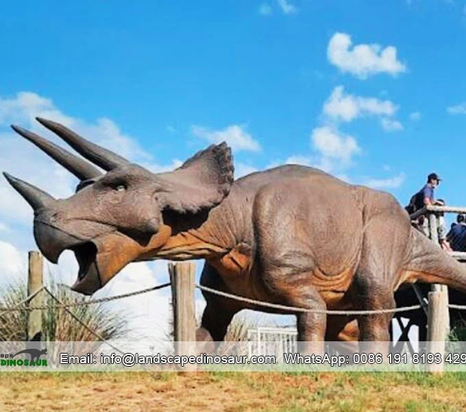 Realistic Animatronic Life Size Triceratops Statue-02